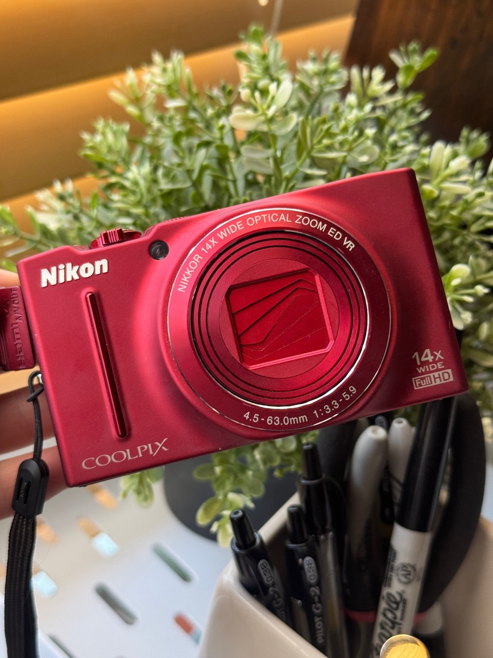 Nikon coolpix s8200 red digital camera